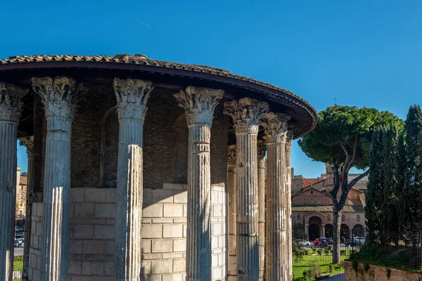 Storico Tempio Ercole Situato Nel Foro Boario Sulle Rive Del — Foto Stock