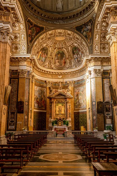 Interno Riccamente Decorato Della Cattedrale — Foto Stock