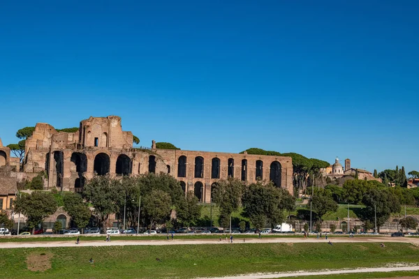 意大利罗马Maximus马戏团和Palatine山丘宫殿的废墟 — 图库照片