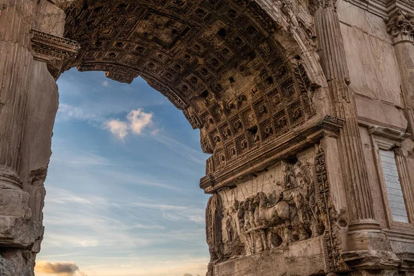 Rijk Uitgehouwen Boog Van Septimius Bij Ingang Van Het Forum — Stockfoto