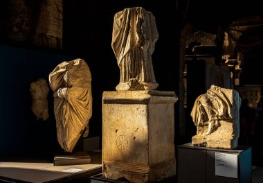 Roma binalarının tarihi parçaları