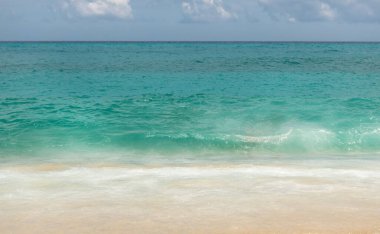 Tiren Denizi turkuaz su