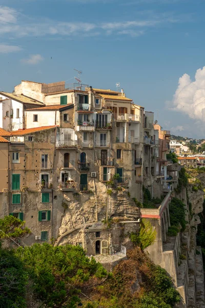Old Residential Buildings Built Rock Cliff — Stock Photo, Image