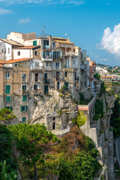 Old Residential Buildings Built Rock Cliff — Stock Photo, Image