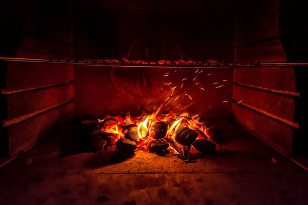 Grade Carvão Tijolo Carvão Quente Carvão Sob Grelha — Fotografia de Stock