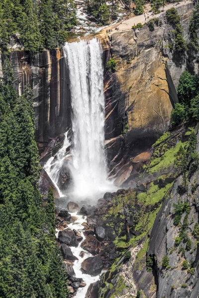Merced River Plunges Vernal Falls Seen Washburn Point Yosemite National — Stock Photo, Image