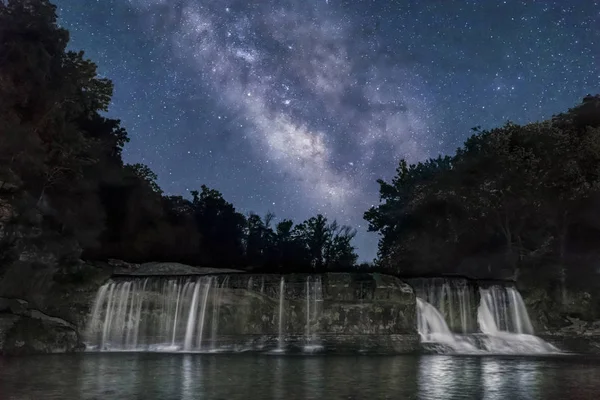 Clear Summer Night Milky Way Galaxy Extends Night Sky Upper — Stock Photo, Image