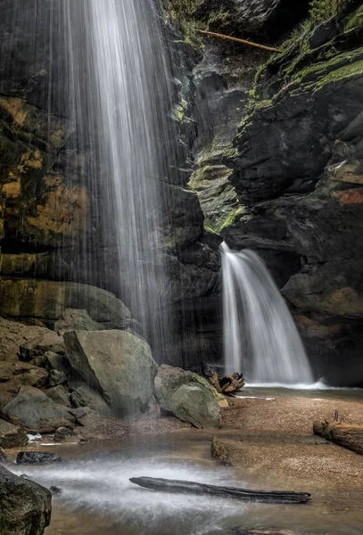 Watervallen bij Conkles Hollow — Stockfoto