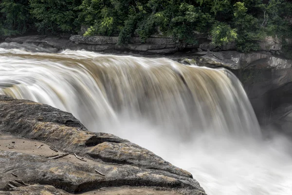 Brink of Cumberland Falls — Stock Photo, Image