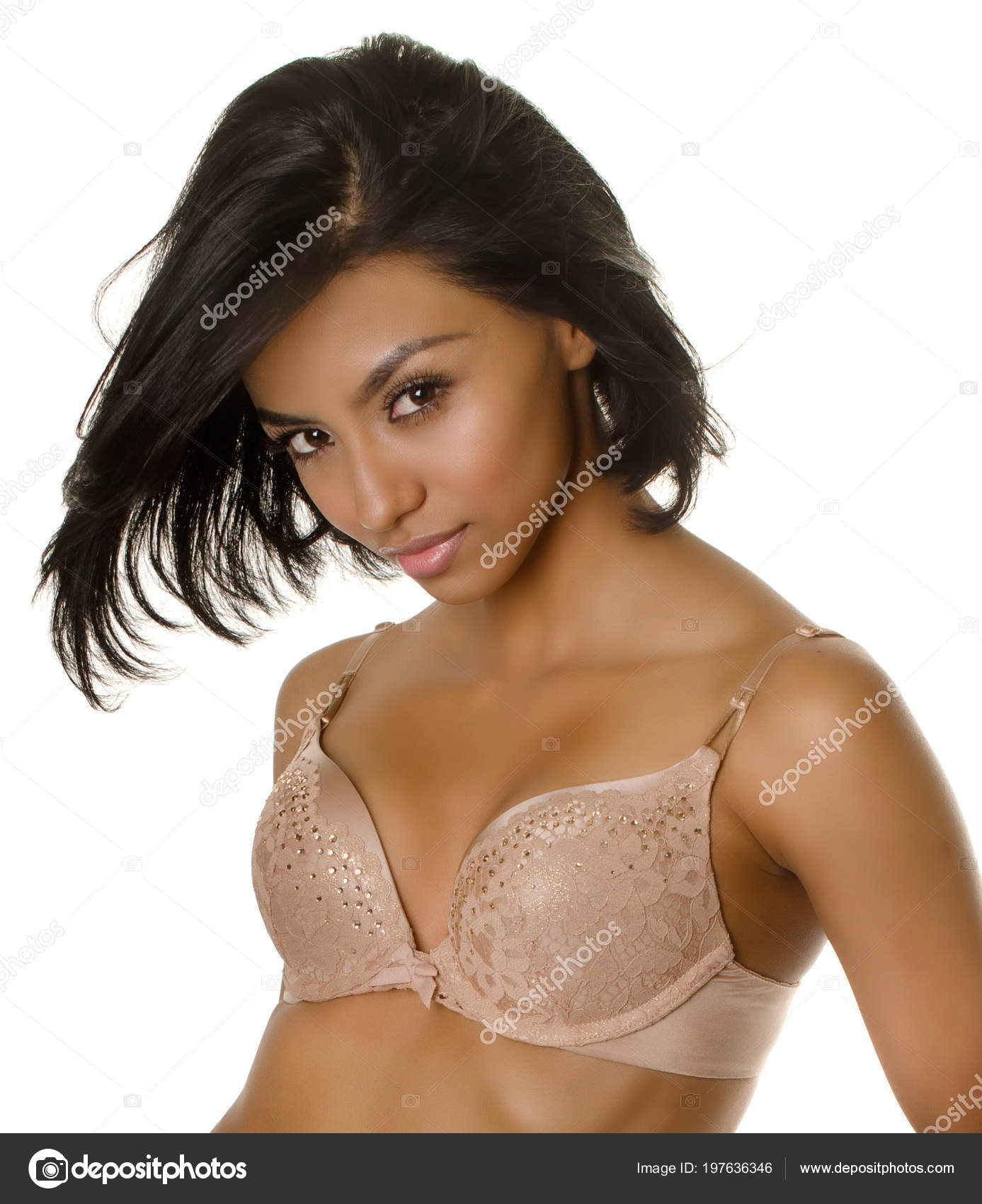 https://st4.depositphotos.com/1323776/19763/i/1600/depositphotos_197636346-stock-photo-beautiful-woman-wearing-bra.jpg