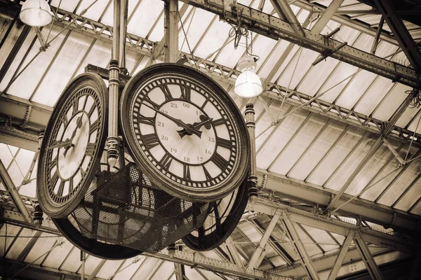 Londres Angleterre Mai 2015 Une Grande Horloge Quatre Faces Est — Photo