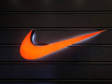 Scottsdale, Az/ABD 7.28.18 Bill Bowerman ve Phil Knight Nike 1964 yılında kurulan Blue Ribbon spor, 1971 yılında onlar Nike Swoosh orada resmi logo olarak evlat edinmek için adını değiştirdi.