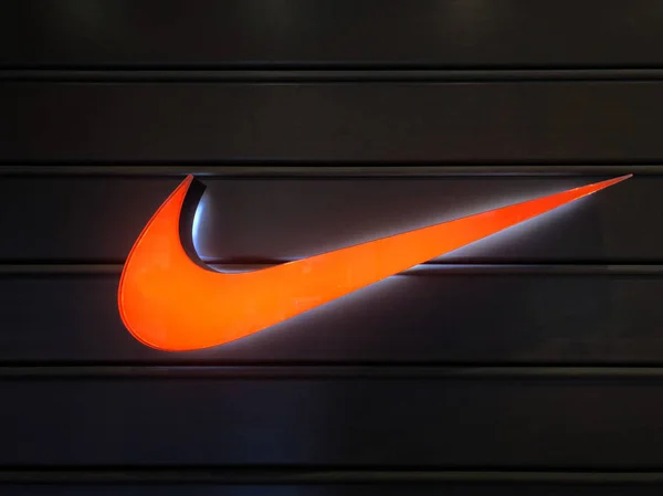 Aeródromo Percepción Afirmar Nike fotos de stock, imágenes de Nike sin royalties | Depositphotos