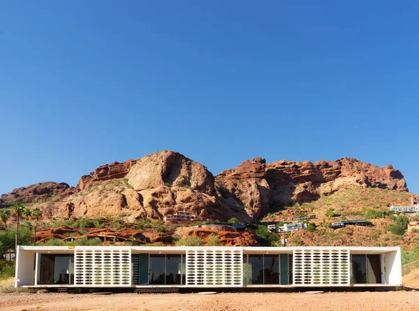 Феникс Аризона White Gates Beadle 1954 Beadle House Slope Camelback — стоковое фото