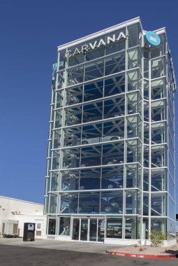 Tempe, Az/ABD - 9.26.18: Carvana'nın otomat konumu; Ernie Garcia tarafından kurulan bir benzersiz teknoloji start-up Tempe, Az. içinde dayalı Öyle bir sadece online araba satıcısı noktası kamyonetin kullanılan.