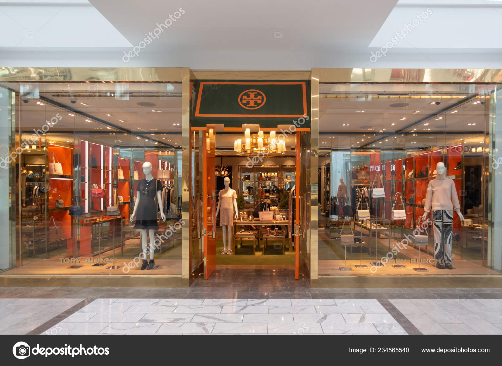 Scottsdale Usa Tory Burch Launched Its First Retail Store Nyc – Stock  Editorial Photo © AVFC #234565540