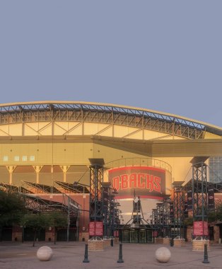 Phoenix, Az / Amerika - 5.6.19: Chase Field, eski Bank One Ballpark, Downtown Phoenix, Arizona, Arizona Diamondbacks, şehrin Major League Baseball (Mlb) franchise ev bir beyzbol parkı.