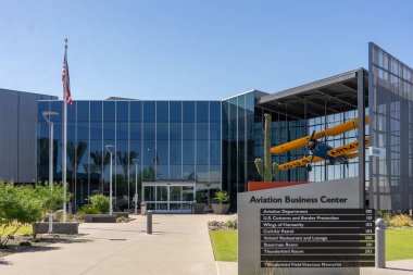 Scottsdale, Az, Amerika 5.1.19. Scottsdale Havaalanı'nda yeni bir Havacılık İş Merkezi ve iki 30.000 sf hangar, bir restoran ve iki toplantı odası ile 27 milyon dolarlık yeniden geliştirme projesi.