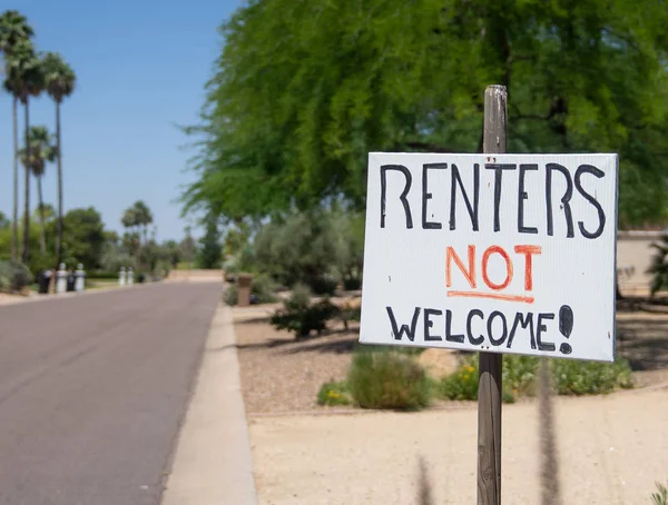 Renters Welcome Sign Concept Image Residential Street Unhappy Neighbors Create — Stock Photo, Image
