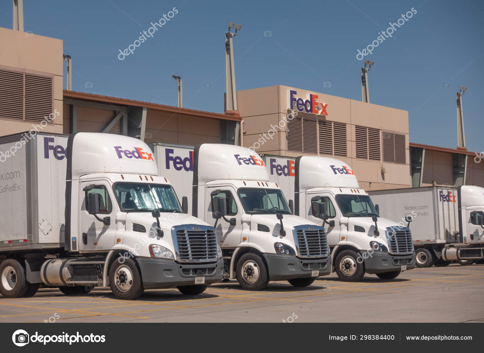 Phoenix Usa Large Fedex Delivery Trucks Warehouse Facility Skyharbor