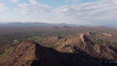  Arizona 'nın kuzey Scottsdale bölgesinin Sunset' teki hava görüntüleri..