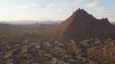  Arizona 'nın kuzey Scottsdale bölgesinin Sunset' teki hava görüntüleri..
