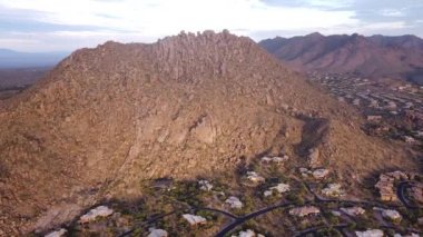 Arizona 'nın kuzey Scottsdale bölgesinin Sunset' teki hava görüntüleri..