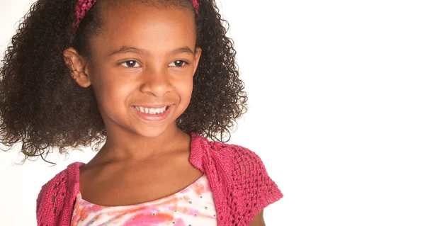 Souriant Petite Fille Heureuse Avec Beaux Cheveux Frisés Frisés — Photo