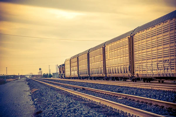 Treno Merci Che Trasporta Rifornimenti Che Attraversano Deserto Dell Arizona — Foto Stock