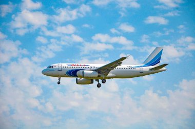 Soçi, Adler, Rusya - 8 Ekim 2018- Uçak Airbus A320-232 Yamal Havayolları Başkan Yardımcısı