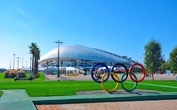 Россия - 2 октября 2018 года Олимпийский парк Сочи. Стадионная арена Фишт Сочи — стоковое фото