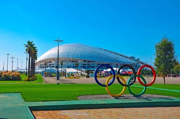 Россия - 2 октября 2018 года Олимпийский парк Сочи. Стадионная арена Фишт Сочи — стоковое фото