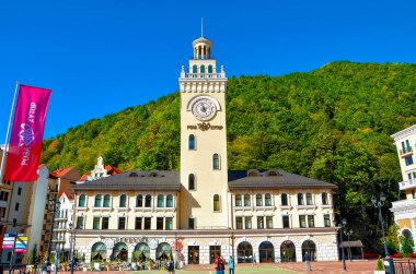 Soçi, Rusya-13 Ekim 2017-Gül Çiftliği'nde Belediye Binası saati