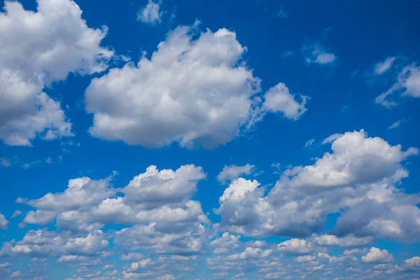 Bello Sfondo Cielo Nuvoloso Blu — Foto Stock