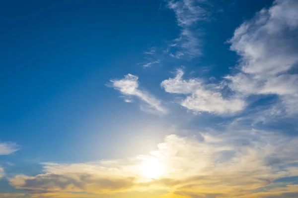 Céu Noturno Com Dramático Pôr Sol Fundo — Fotografia de Stock