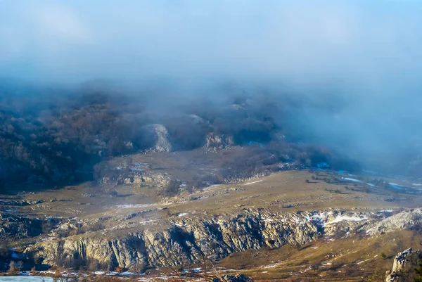Mountain Slope Dense Blue Mist — Stock Photo, Image