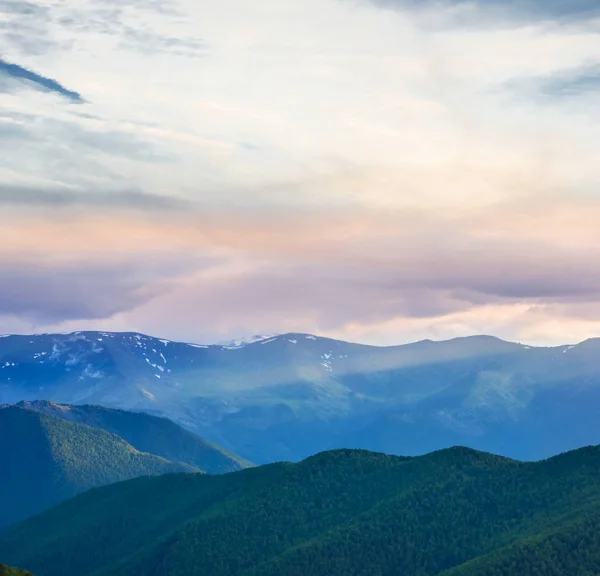 Bergskedjorna Scen Tidigt Morgonen — Stockfoto