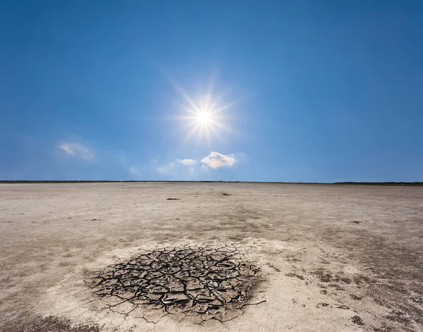 Dry Cracked Waterless Earth Hot Sparkle Sun — Stock Photo, Image
