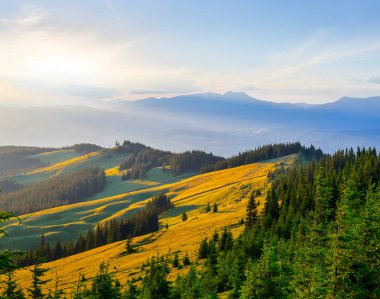 güzel dağ Vadisi olay yerinde günbatımı