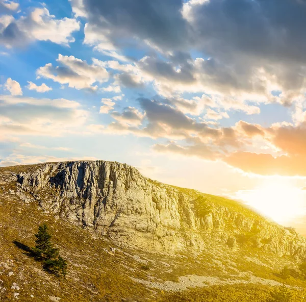 Gün Batımında Dağ Sırtı — Stok fotoğraf