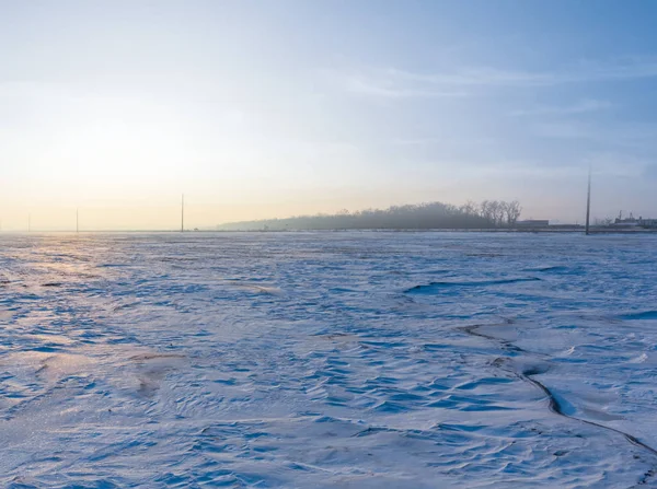 Schneefreie Winterliche Ebene Bei Sonnenaufgang — Stockfoto