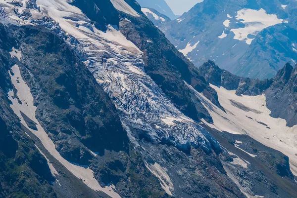 Крупним Планом Схил Скелі Снігу — стокове фото