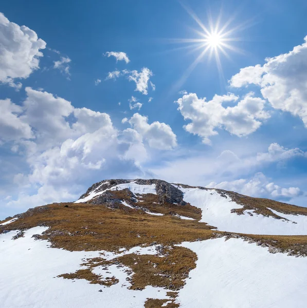 Sommet Montage Dans Une Neige Sous Soleil Scintillant — Photo