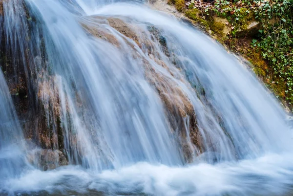 Gros Plan Petite Cascade Sur Rivière Montagne — Photo