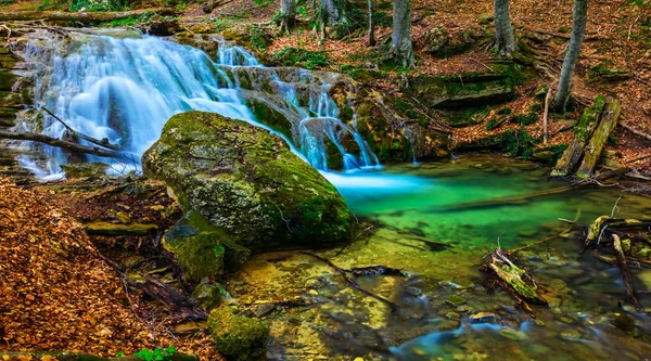 Красивий Водоспад Швидкій Гірській Річці — стокове фото