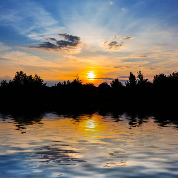 Lago Verão Tranquilo Pôr Sol Paisagem Crepúsculo — Fotografia de Stock