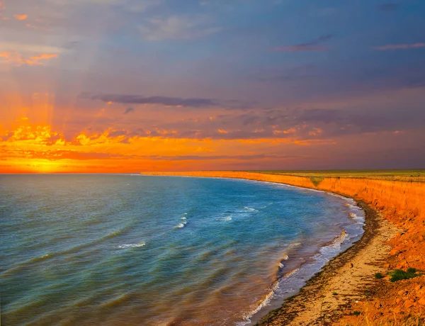 Morze Dramatyczny Scena Giętych Zatoka Zachodzie Słońca — Zdjęcie stockowe