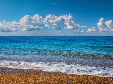 güzel zümrüt Akdeniz sahili manzara