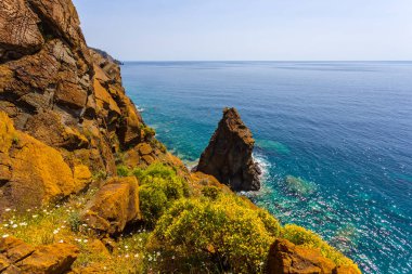 Güzel Akdeniz manzarası, deniz pelerini, zümrüt deniz manzarası