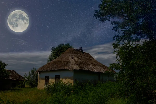 Belle Nuit Paisible Scène Rurale Petite Maison Campagne Dans Jardin — Photo